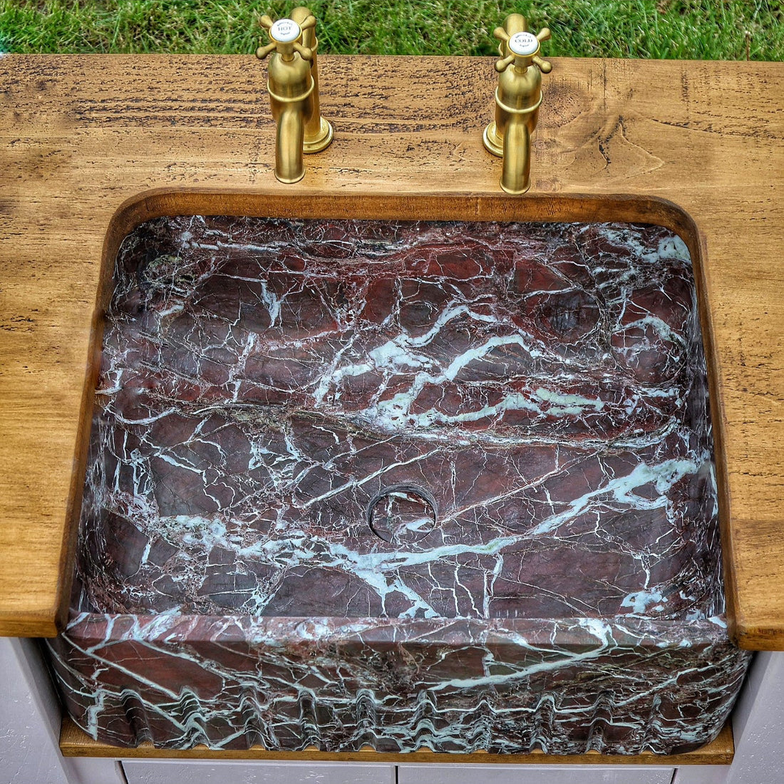 Fluted Marble Butler Farmhouse Sink - Rosso